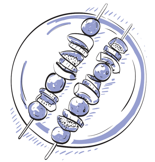 Une brochette de fruits fleurie